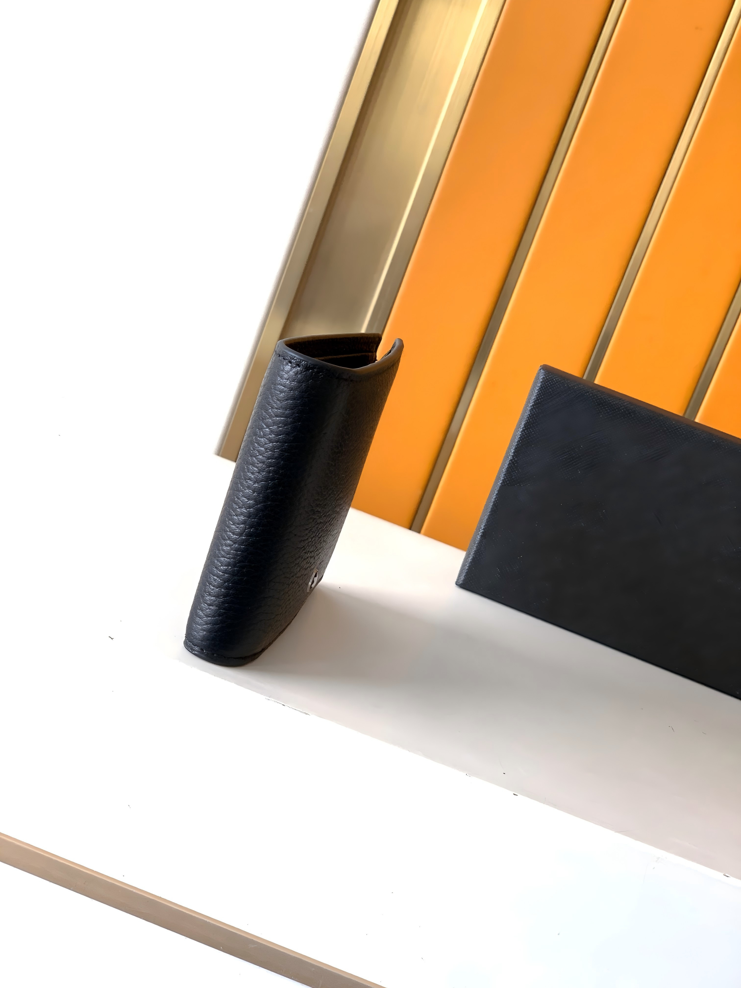 Men's Minimalist Leather Walle - Bifold Leather Wallet review and price